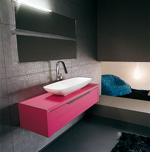 Collection AquaForte de Ideal Bagni, meubles de salle de bains, salle de bains de couleur