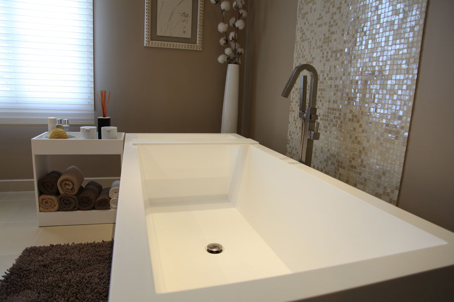 Photo salle de bain avec baignoire ilot – salle de bains ... Fonte inspiration Baignoires