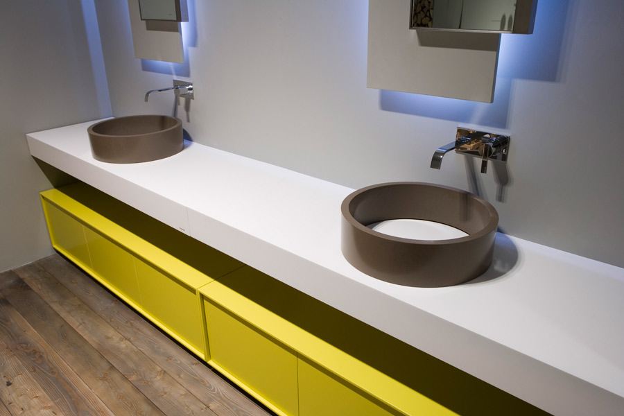 Salle de bains jaune : Antonio Lupi